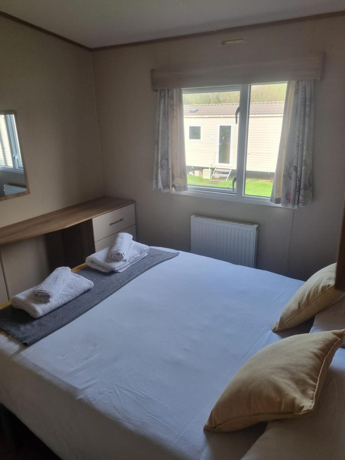 Newquay Bay Porth Caravan - 6 Berth Bagian luar foto